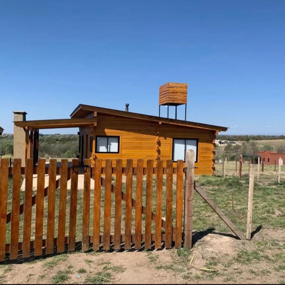 CABAÑA DE QUEBRACHO- ALTOS DE LOS REARTES