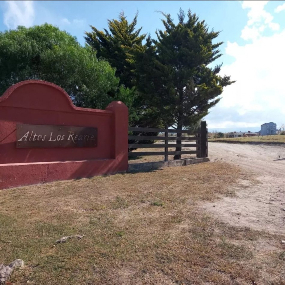 CABAÑA DE QUEBRACHO- ALTOS DE LOS REARTES