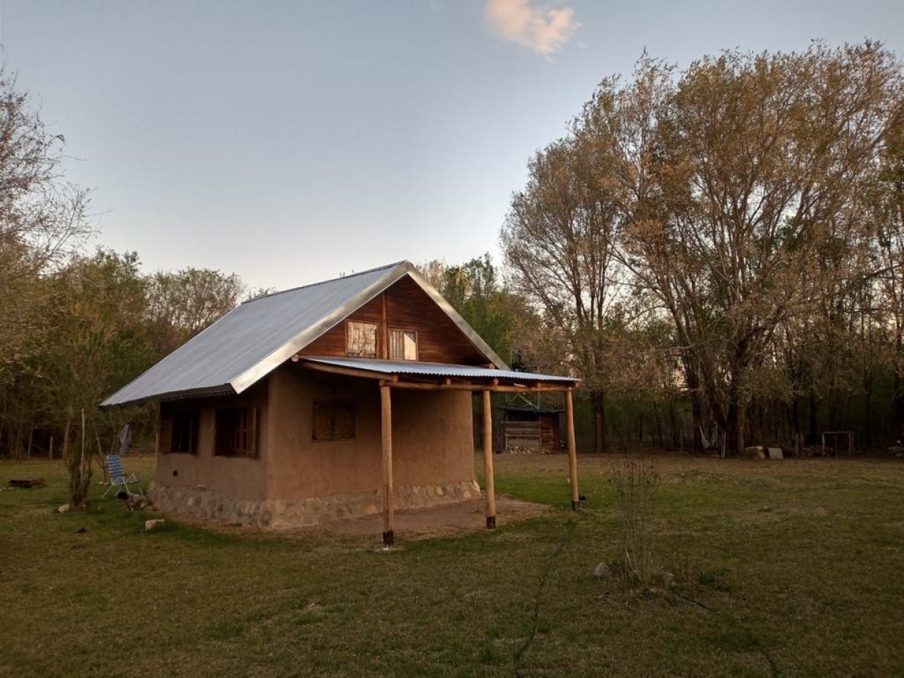 Cabaña en Barrio Velez Crespo- Calamuchita