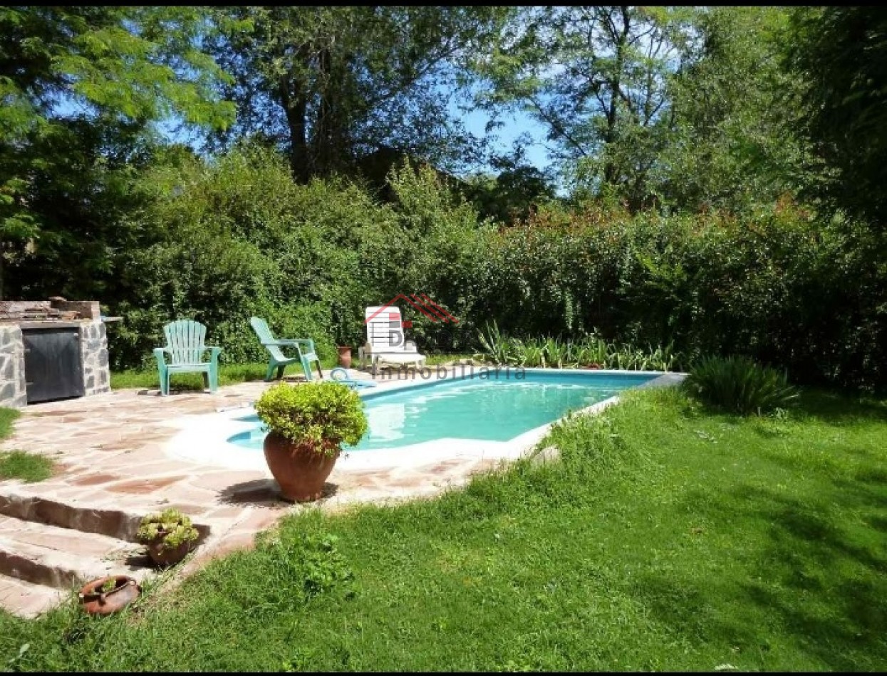 Casa con Pileta Villa Gral Belgrano