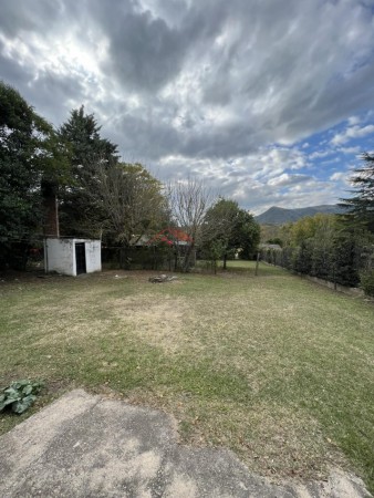 CASA + CABAÑA A UNA CUADRA DEL RIO 